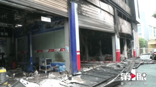 汽修厂突发火灾，工人临危不惧抢挪车辆